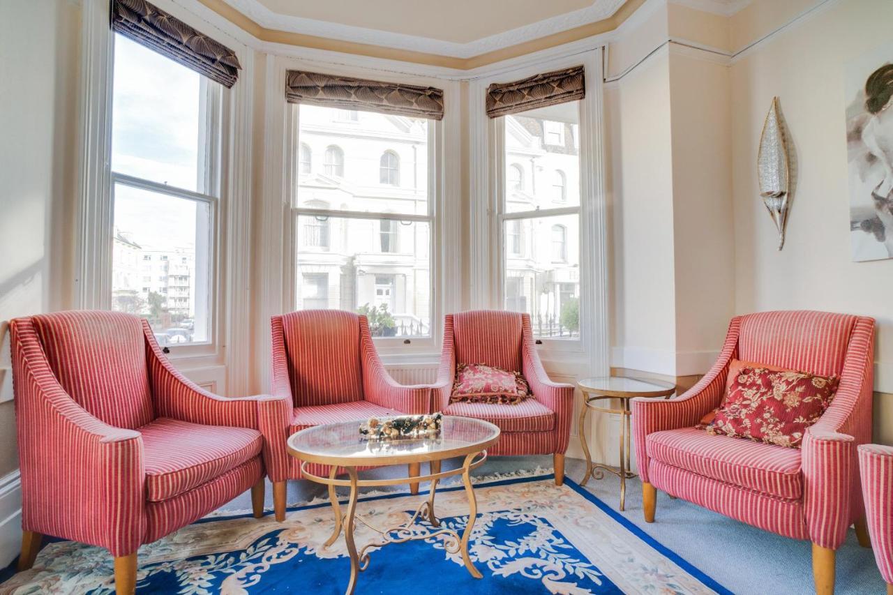 Oyo The Palm Court Hotel WTA-toernooi van WTA-toernooi van Eastbourne Buitenkant foto