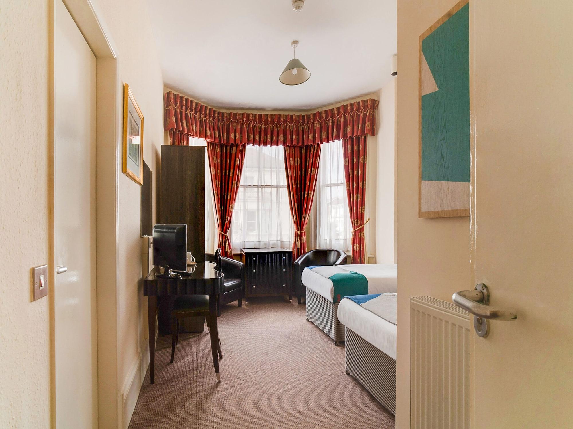 Oyo The Palm Court Hotel WTA-toernooi van WTA-toernooi van Eastbourne Buitenkant foto