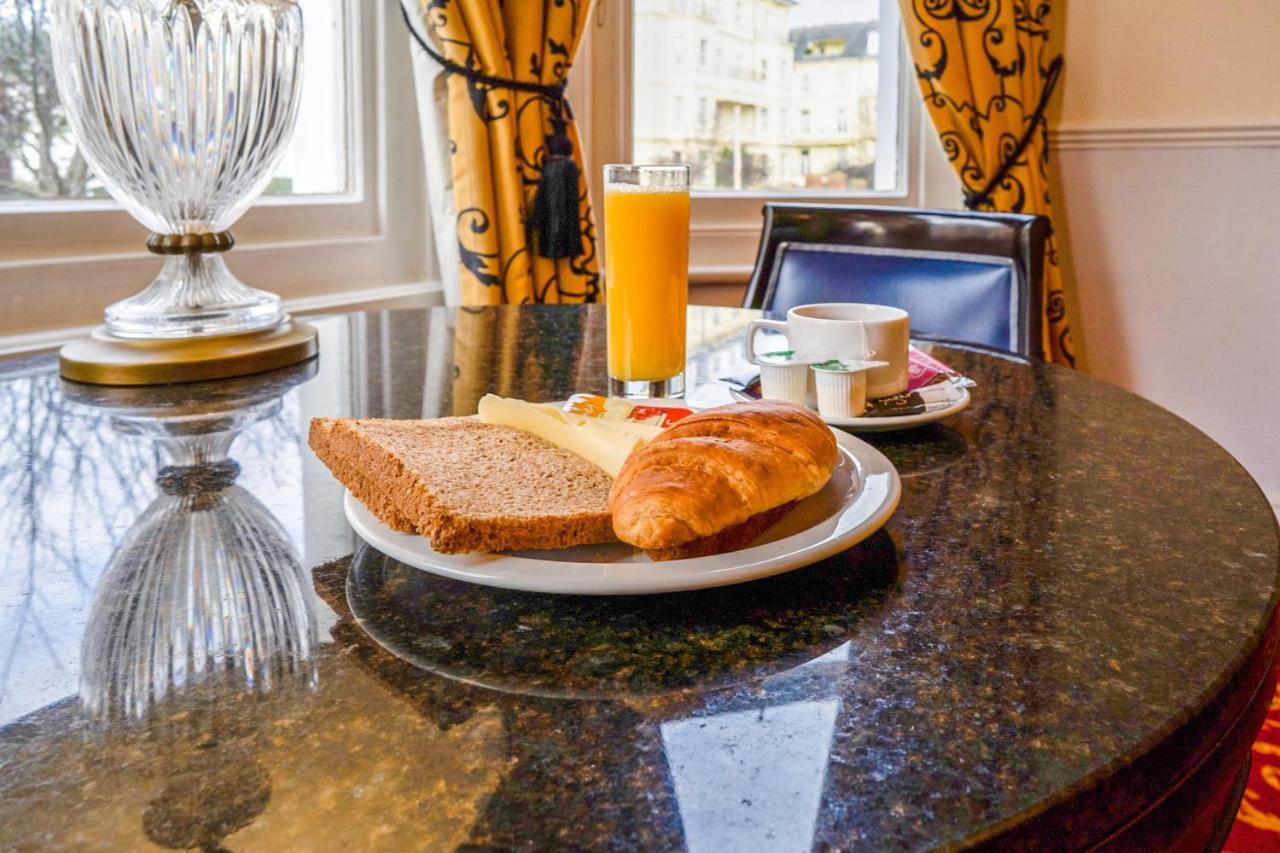 Oyo The Palm Court Hotel WTA-toernooi van WTA-toernooi van Eastbourne Buitenkant foto
